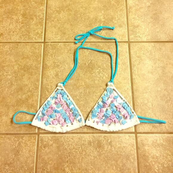 Victoria's Secret Fun Bikini Top - Picture 1 of 4
